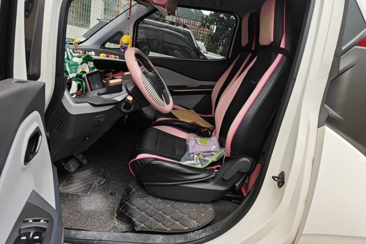 Used Baojun E200 2018 Intelligent Driving Edition Driver Seat