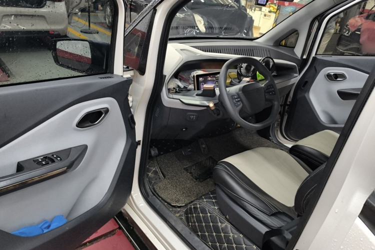 Used Baojun E200 2018 Intelligent Driving Edition Driver Seat