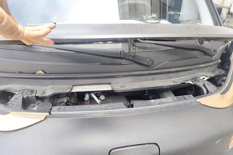Used Baojun E200 2018 Intelligent Driving Edition Engine Bay