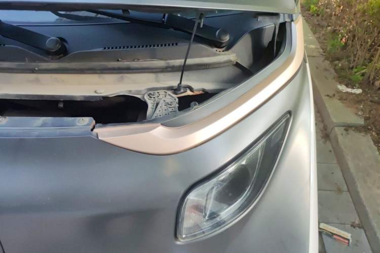 Used Baojun E200 2018 Intelligent Driving Edition Engine Bay Left
