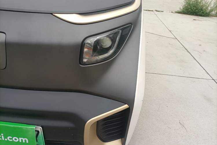Used Baojun E200 2018 Intelligent Driving Edition Left Front Headlight