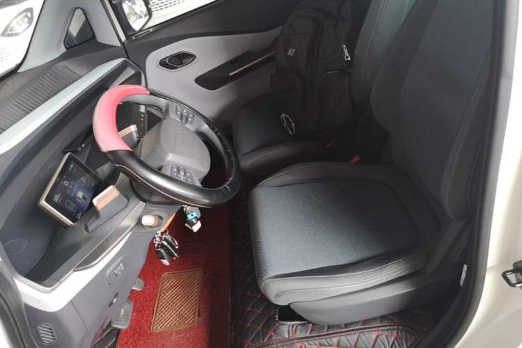 Used Baojun E200 2018 Intelligent Driving Edition Left Front Seat