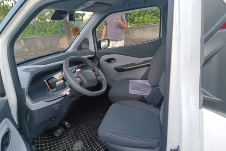 Used Baojun E200 2018 Intelligent Driving Edition Left Front Seat
