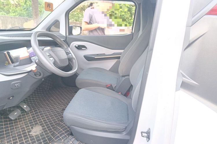 Used Baojun E200 2018 Intelligent Driving Edition Left Rear Seat
