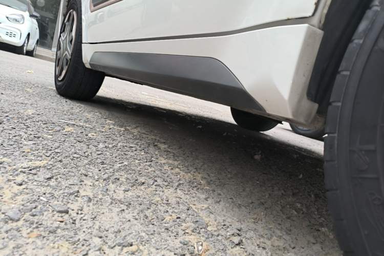 Used Baojun E200 2018 Intelligent Driving Edition Left Side Sill