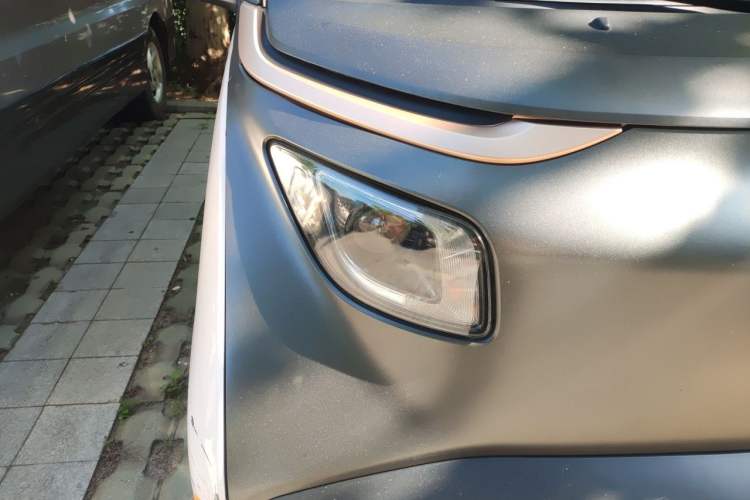 Used Baojun E200 2018 Intelligent Driving Edition Right Front Headlight