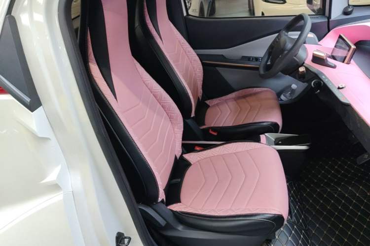 Used Baojun E200 2018 Intelligent Driving Edition Right Front Seat