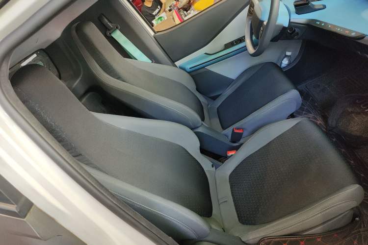 Used Baojun E200 2018 Smart Enjoy Edition Right Front Seat