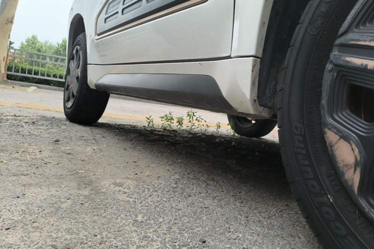 Used Baojun E200 2018 Intelligent Driving Edition Right Side Sill