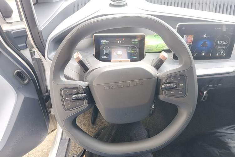 Used Baojun E200 2018 Intelligent Driving Edition Steering Wheel