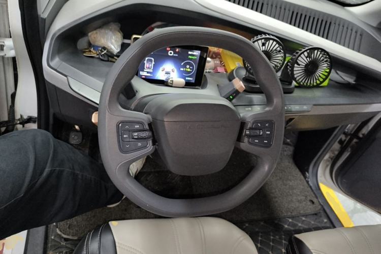 Used Baojun E200 2018 Intelligent Driving Edition Steering Wheel