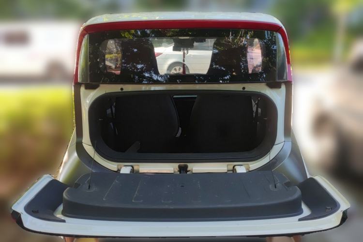 Used Baojun E200 2018 Intelligent Driving Edition Trunk