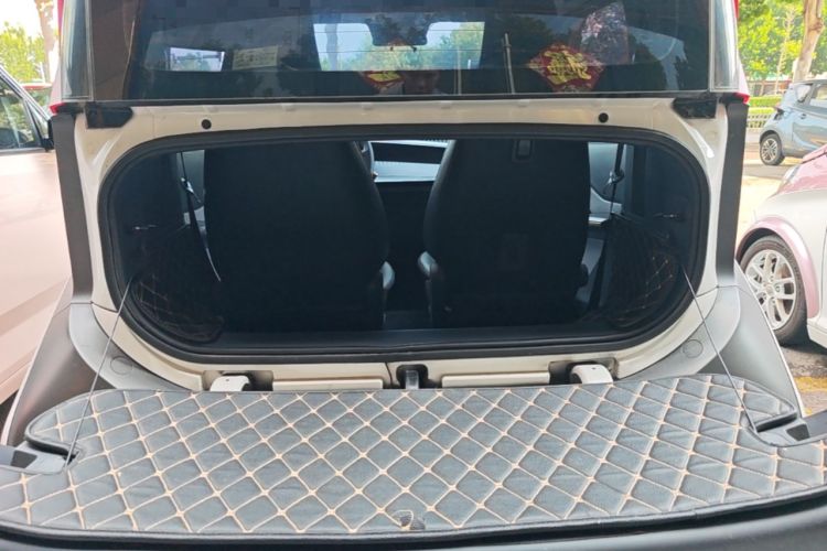 Used Baojun E200 2018 Intelligent Driving Edition Trunk