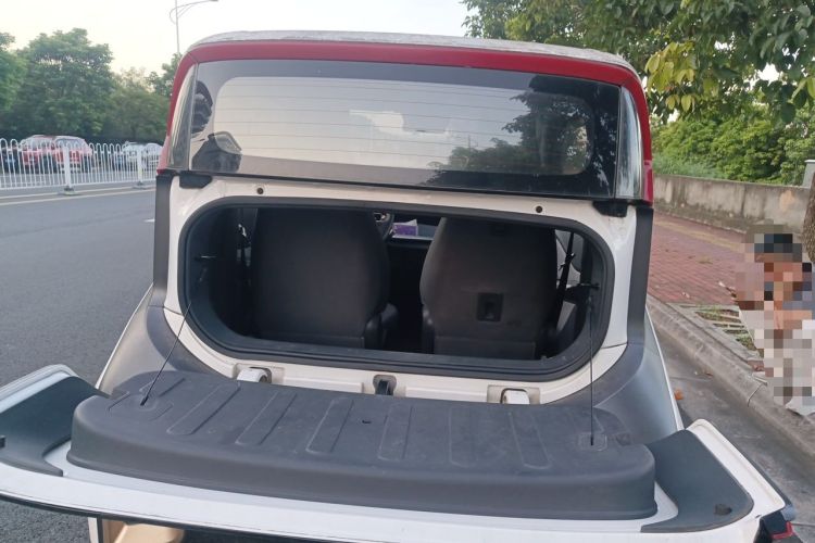 Used Baojun E200 2018 Intelligent Driving Edition Trunk