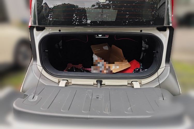 Used Baojun E200 2018 Intelligent Driving Edition Trunk
