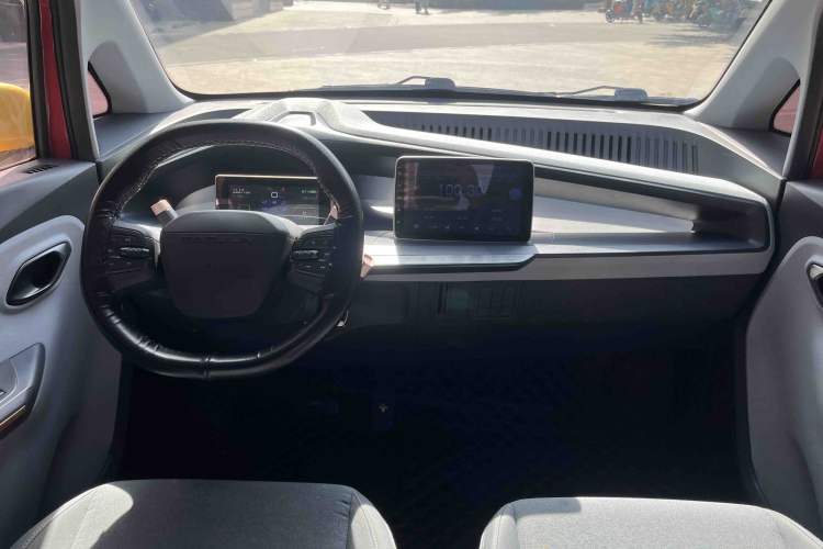 Used Baojun E200 2018 Intelligent Driving Edition Interior 1