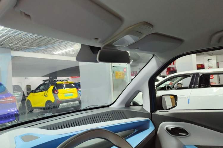 Used Baojun E200 2019 250KM Smart Enjoyment Version Interior 4