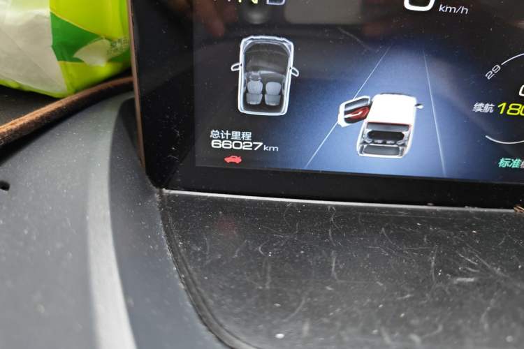 Used Baojun E200 2019 250KM Smart Drive Edition Odometer Close Up