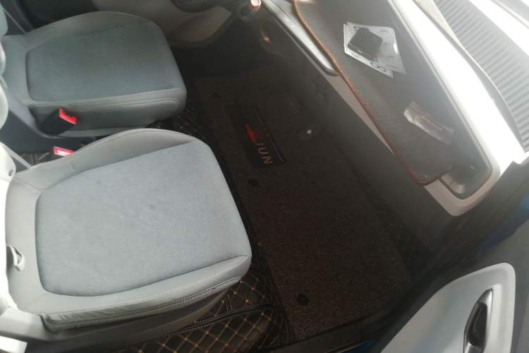 Used Baojun E200 2019 250KM Smart Drive Edition Right Front Seat