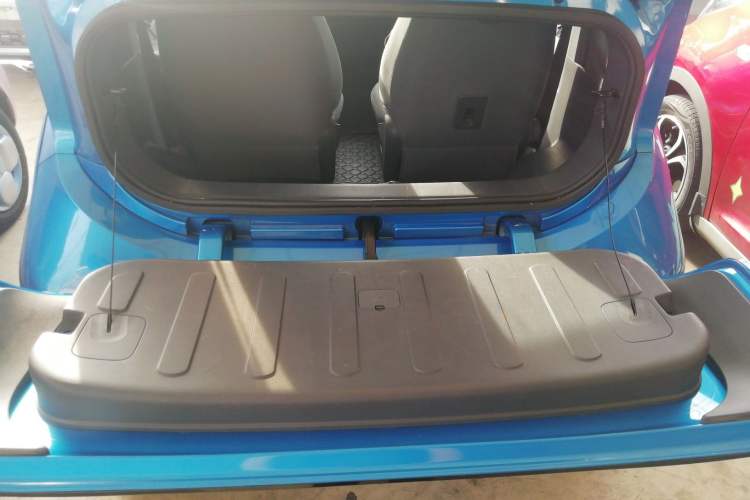 Used Baojun E200 2019 250KM Smart Drive Edition Trunk