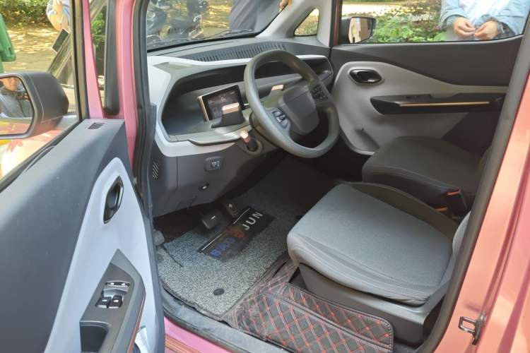 Used Baojun E200 2019 250KM Smart Drive Edition Driver Seat