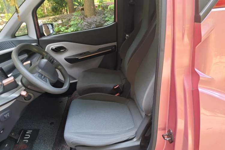 Used Baojun E200 2019 250KM Smart Drive Edition Left Rear Seat