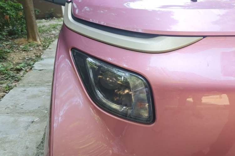 Used Baojun E200 2019 250KM Smart Drive Edition Right Front Headlight