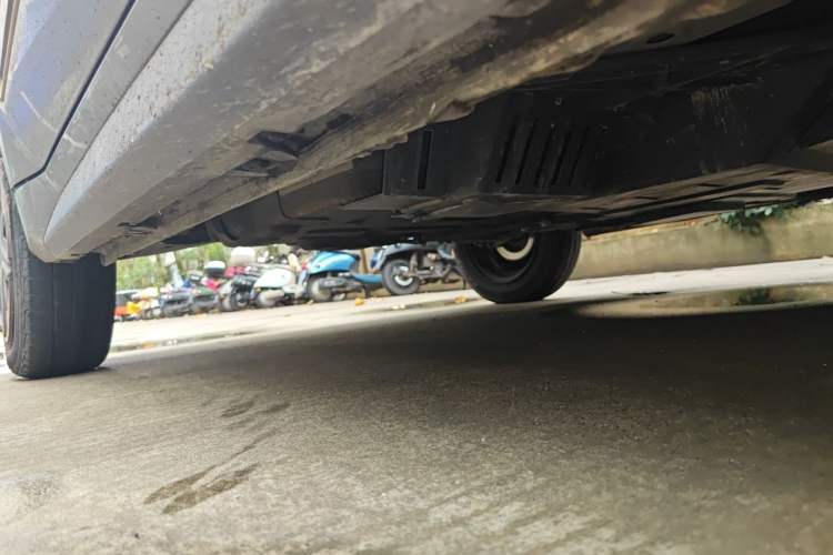 Used Baojun E200 2019 250KM Smart Drive Edition Chassis Front Right