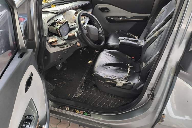 Used Baojun E200 2019 250KM Smart Drive Edition Driver Seat