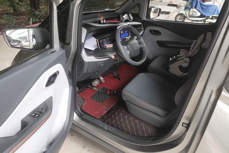 Used Baojun E200 2019 250KM Smart Drive Edition Driver Seat