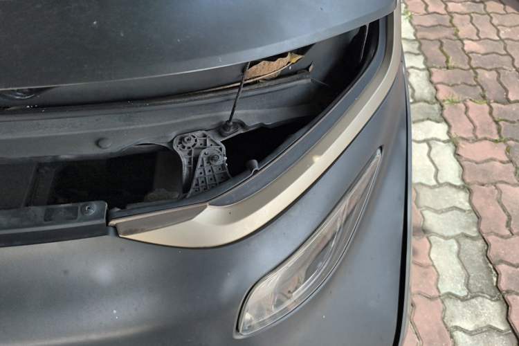 Used Baojun E200 2019 250KM Smart Drive Edition Engine Bay Left