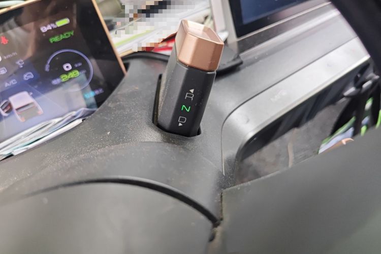 Used Baojun E200 2019 250KM Smart Drive Edition Gear Lever