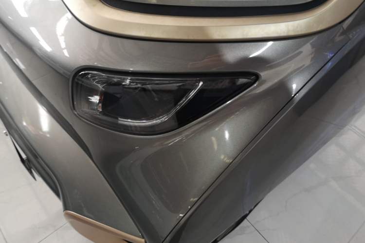 Used Baojun E200 2019 250KM Smart Drive Edition Left Front Headlight