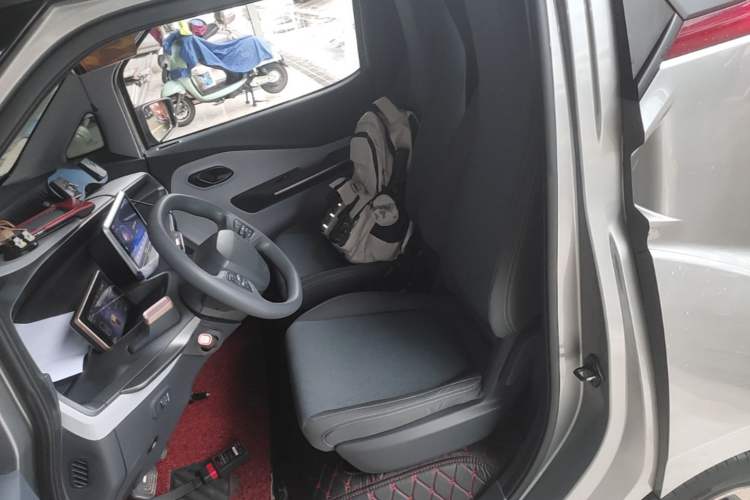 Used Baojun E200 2019 250KM Smart Drive Edition Left Rear Seat