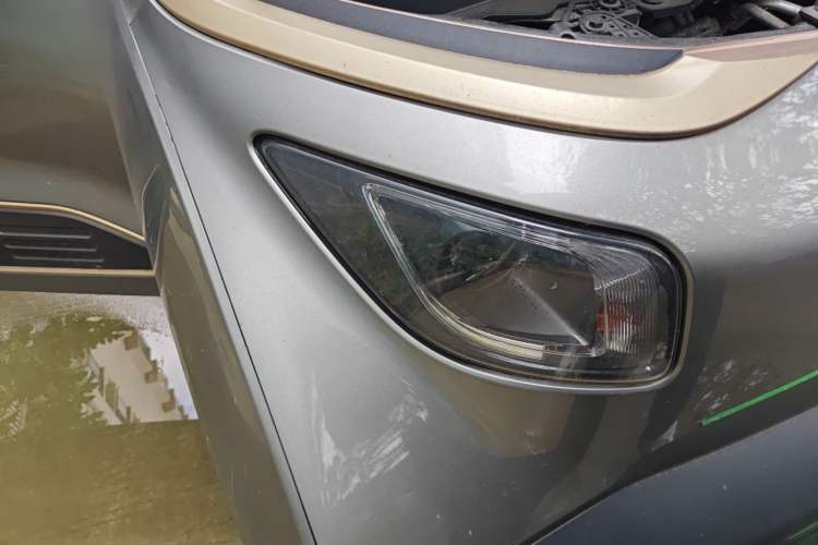 Used Baojun E200 2019 250KM Smart Drive Edition Right Front Headlight