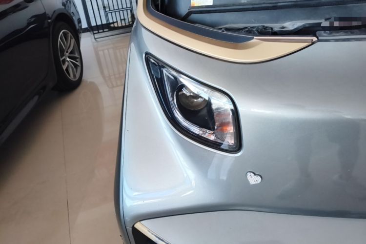 Used Baojun E200 2019 250KM Smart Drive Edition Right Front Headlight