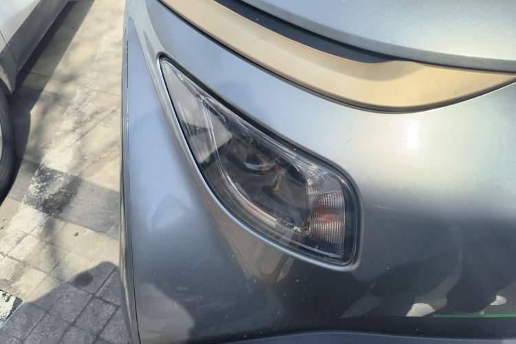 Used Baojun E200 2019 250KM Smart Drive Edition Right Front Headlight