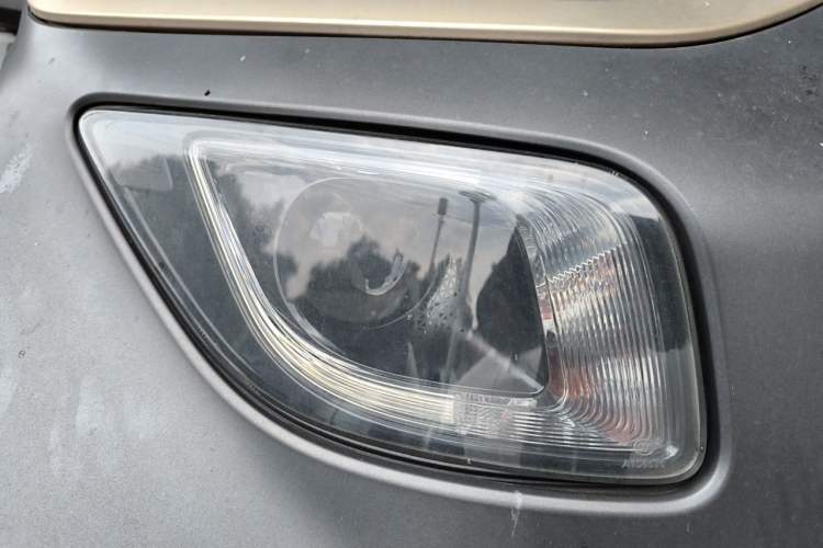 Used Baojun E200 2019 250KM Smart Drive Edition Right Front Headlight