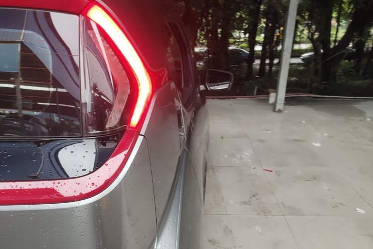Used Baojun E200 2019 250KM Smart Drive Edition Right Rear Taillight