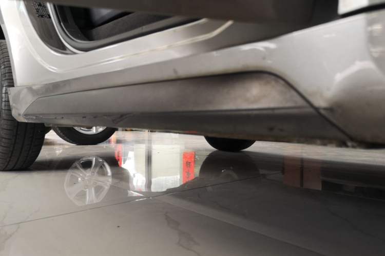 Used Baojun E200 2019 250KM Smart Drive Edition Right Side Sill