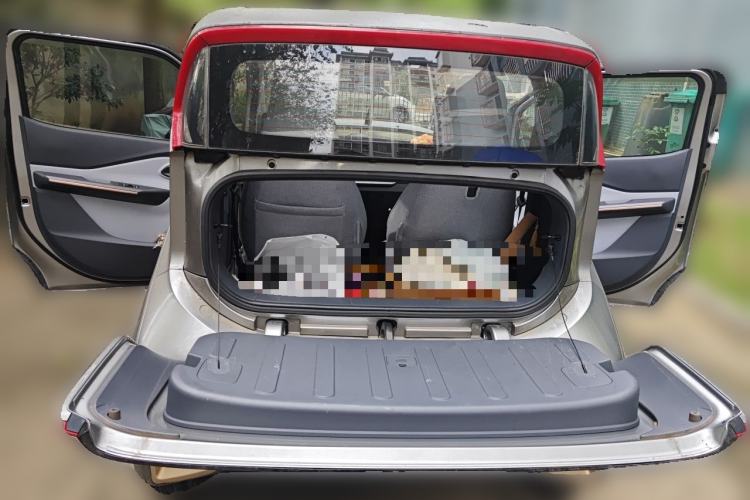 Used Baojun E200 2019 250KM Smart Drive Edition Trunk