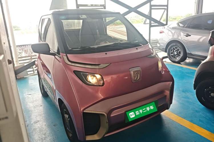 Used Baojun E200 2019 250KM Smart Enjoyment Version Front Right 45 Deg