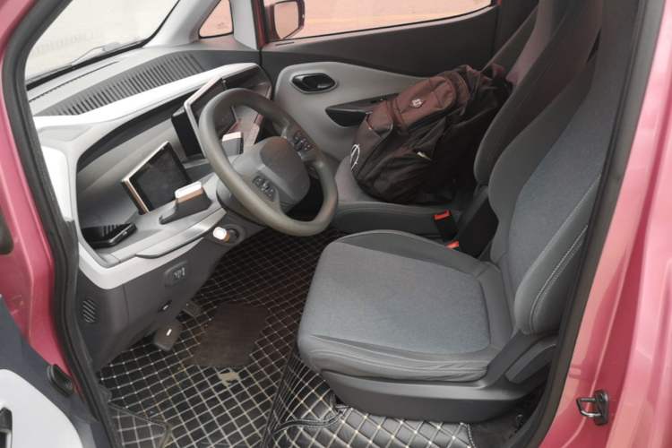 Used Baojun E200 2019 250KM Smart Drive Edition Left Front Seat