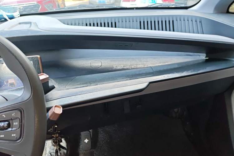 Used Baojun E200 2019 250KM Smart Drive Edition Audio And AC Panel