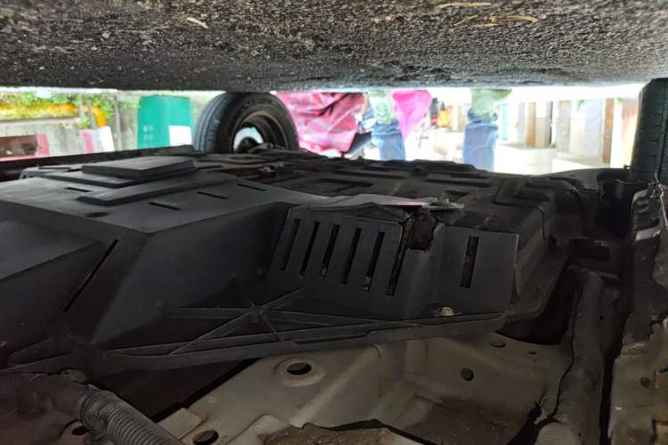 Used Baojun E200 2019 250KM Smart Drive Edition Chassis Front Right