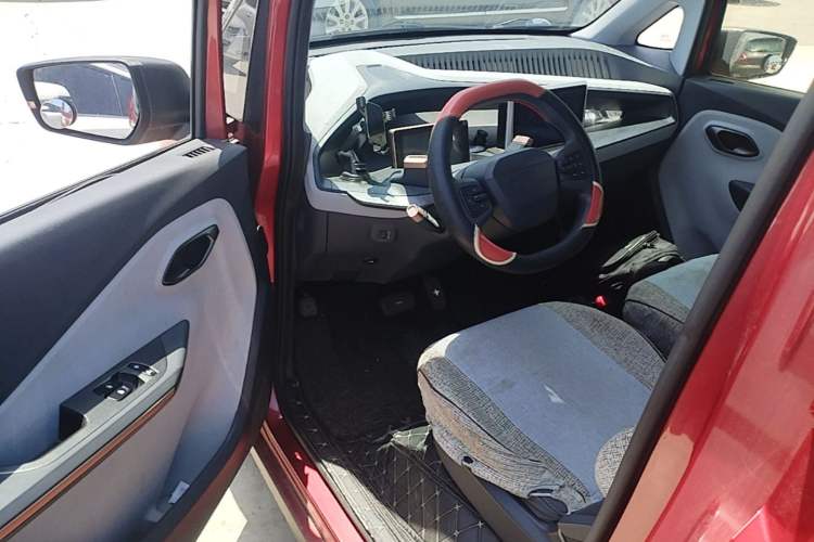Used Baojun E200 2019 250KM Smart Drive Edition Driver Seat