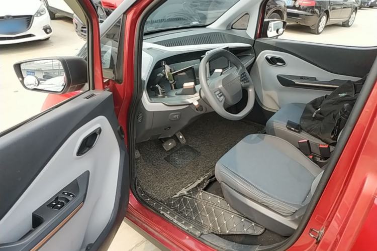 Used Baojun E200 2019 250KM Smart Drive Edition Driver Seat