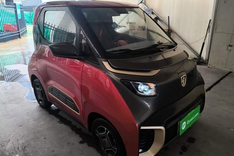 Used Baojun E200 2019 250KM Smart Enjoyment Version Front Right 45 Deg