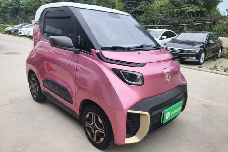 Used Baojun E200 2019 250KM Smart Drive Edition Front Right 45 Deg