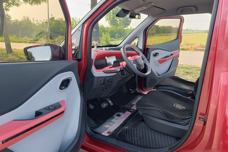 Used Baojun E200 2019 250KM Smart Drive Edition Interior 2